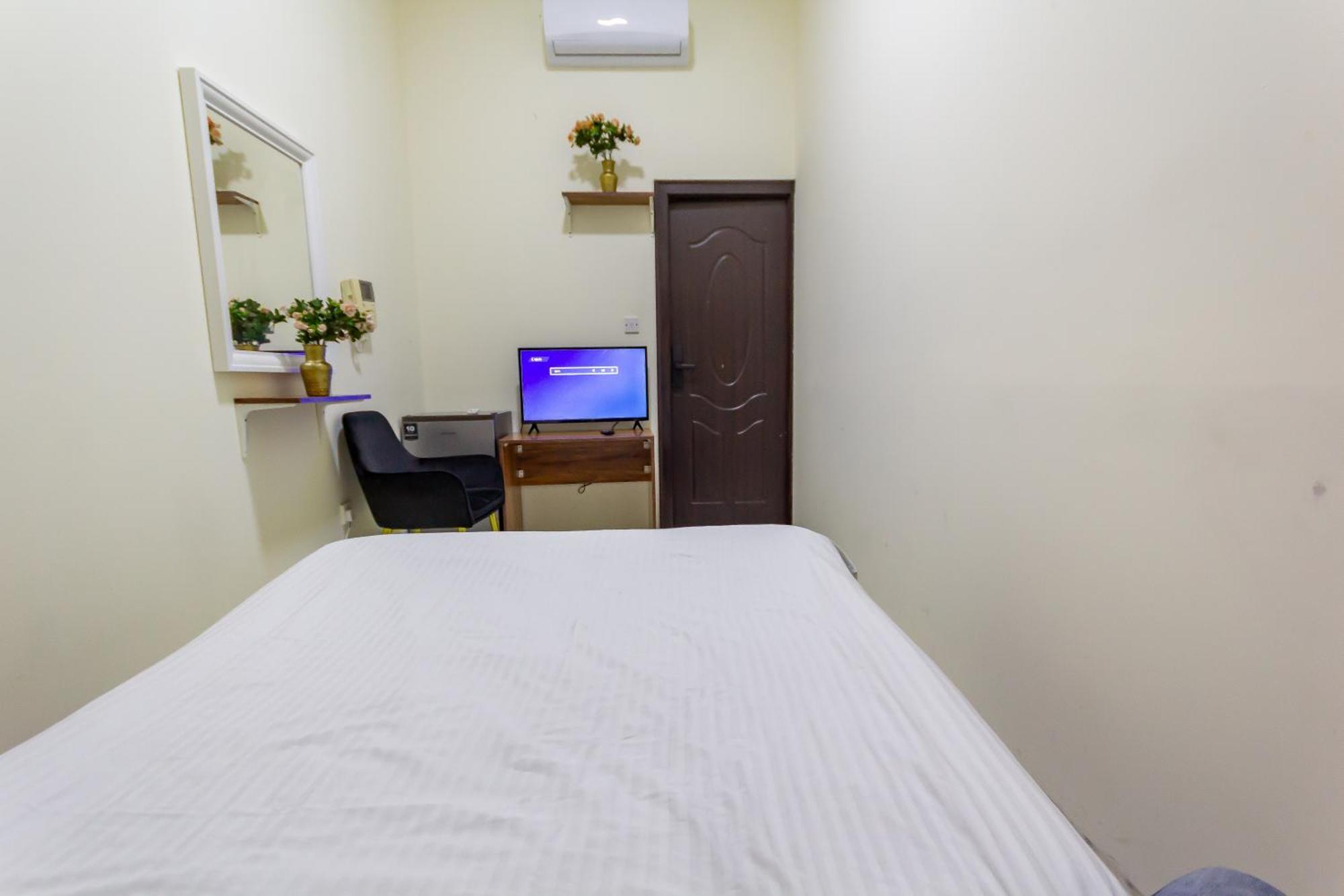 Comfortable Private In Compound Housing Gasthuis